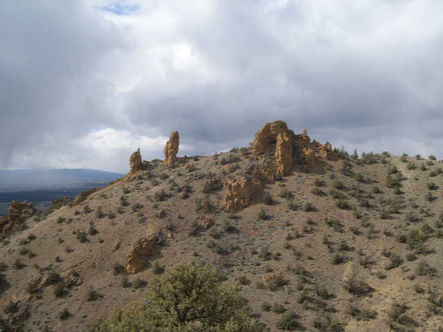 On the ridge above Smith Rock State Park