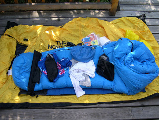 The weather was good so I decied to take the TNF Soloist Bivy, not the Single Wall.